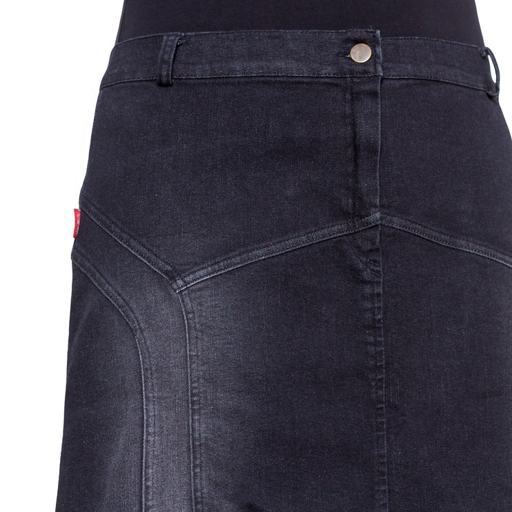 Дамска пола в макси размери - черна - Официална - С копчета и джобове - Еластична - Произведено в България - Maxi Market