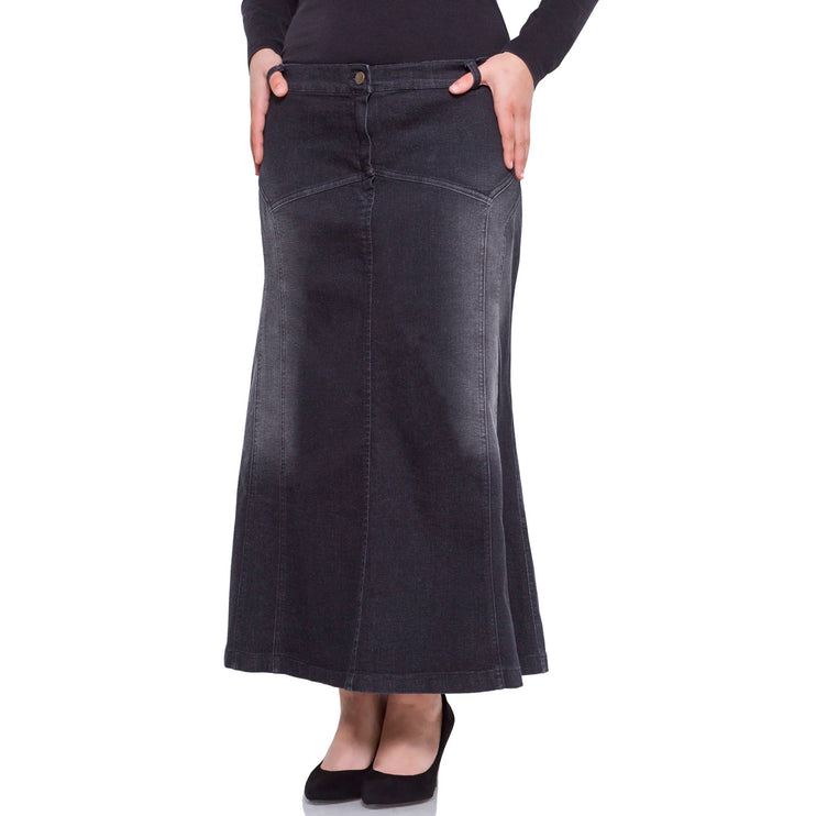 Дамска пола в макси размери - черна - Официална - С копчета и джобове - Еластична - Произведено в България - Maxi Market