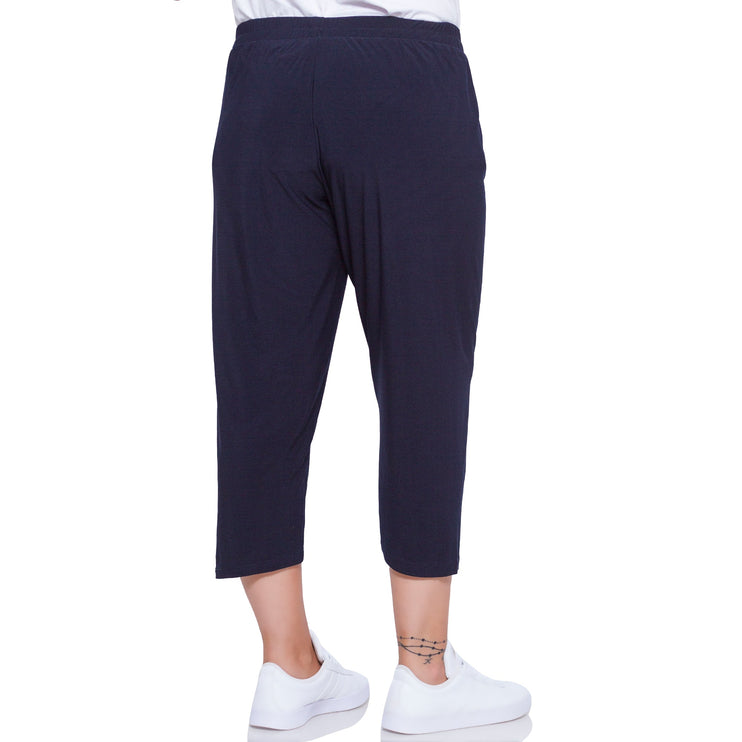 Дамски панталони в макси размери - тъмносини - до коляното - еластични - подходящи за пролет и лято - Maxi Market