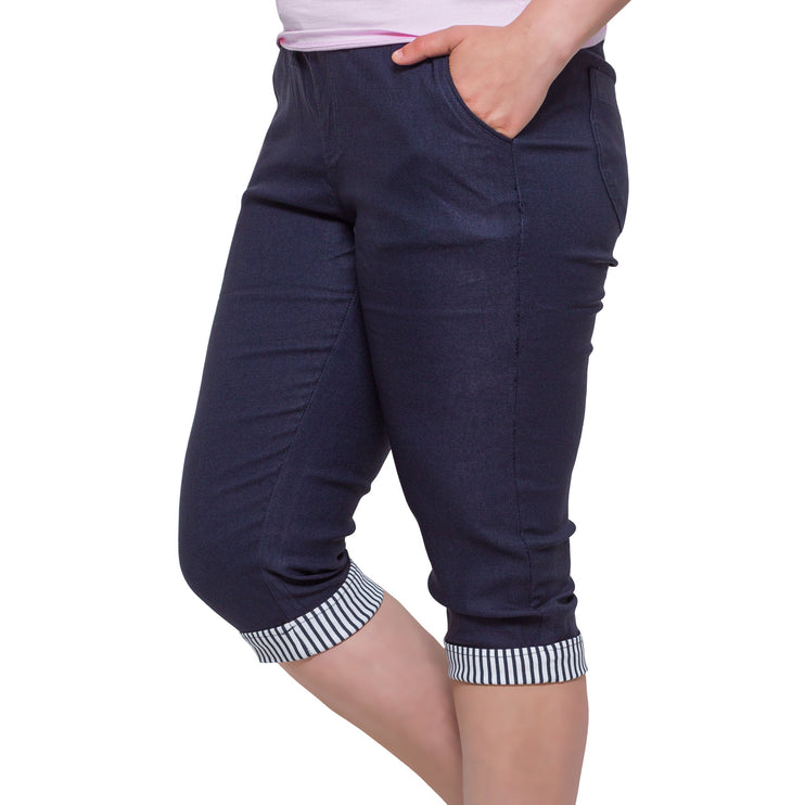 Дамски тъмносини панталони под коляното - макси размери - с джобове - еластична талия - изработени в България - Maxi Market