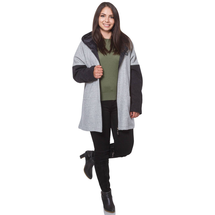 Есенно - зимно дамско яке в макси размери - топло и стилно - леко сиво - 70% вълна 30% полиамид - с цип и джобове - направено в България - Maxi Market